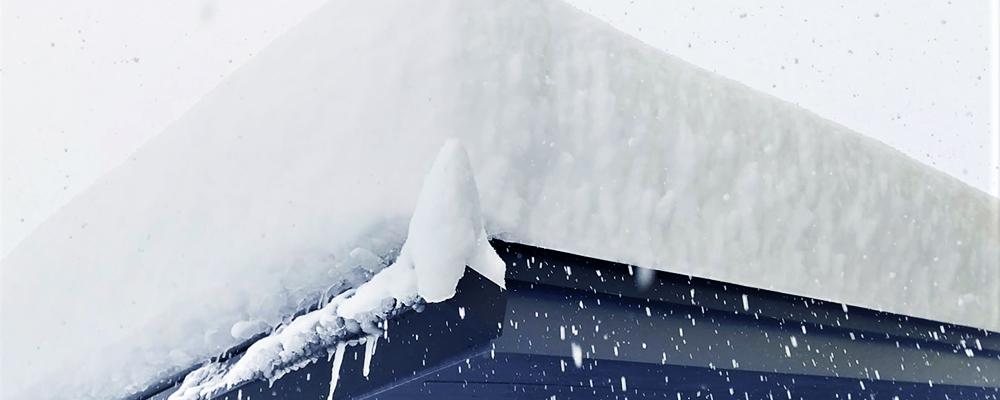屋根の雪下ろし
